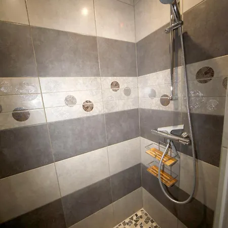 Les Champetres Walnut Holiday home